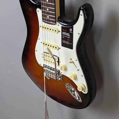 Fender American Performer Stratocaster HSS 2023 3-Tone Sunburst image 4
