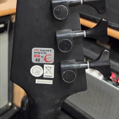 Epiphone Nikki Sixx Blackbird Bass image 6