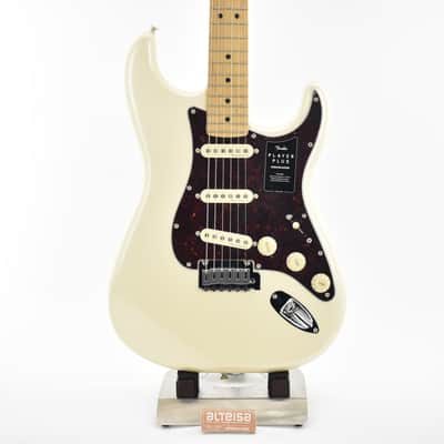 Fender Player Plus Stratocaster with Maple Fretboard 2021 - Present Olympic Pearl 3822 image 1