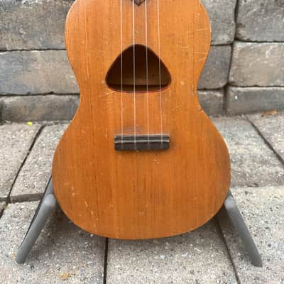 Vintage 1940’s 1950’s Regal Wendell Hall TV Concert Ukulele Regal image 2