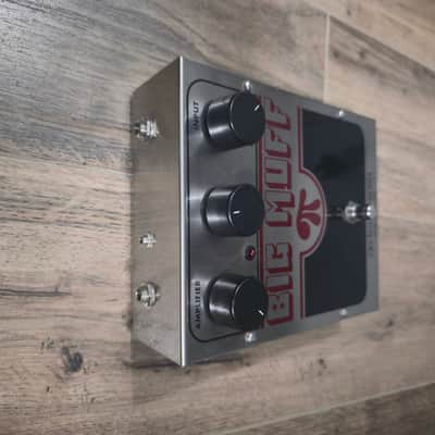 Electro-Harmonix Big Muff Pi 2000 - Present - Silver / Black / Red image 5