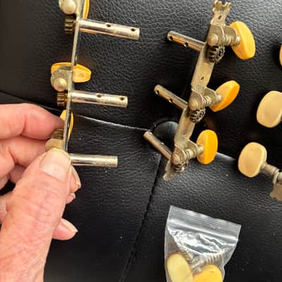2 vintage sets of machine heads for 6-string slotted headstock guitars - oblong buttons image 3