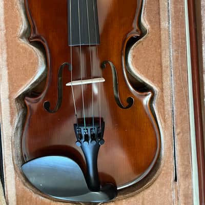 Violin. 4/4 size with case and bow.  Brog brand image 3