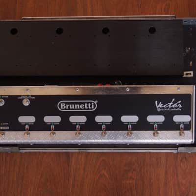 Switcher Brunetti Vector image 5