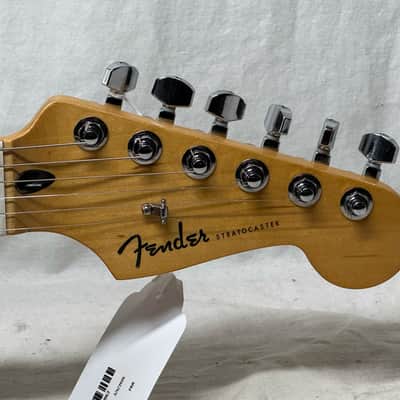 Fender Player Plus Stratocaster Guitar 2022 - Olympic Pearl / Maple neck image 6