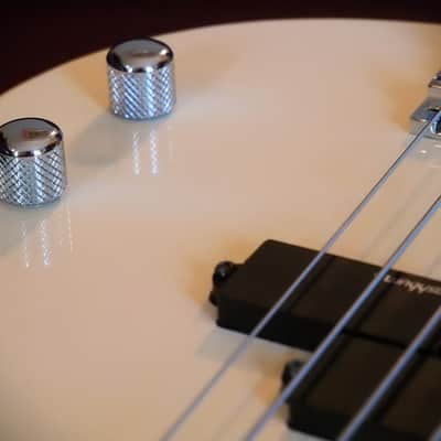 Washburn B2 four string bass, 1990 - Gloss pearl white image 18