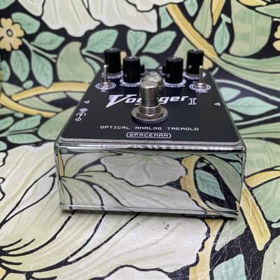 Spaceman Effects Voyager I Optical Analog Tremolo - Chrome - Used image 3