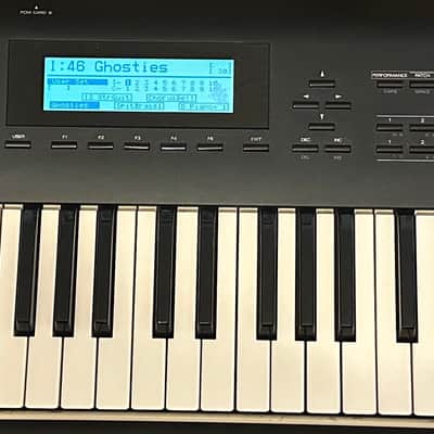 Roland D-70 with case and Sound Cards