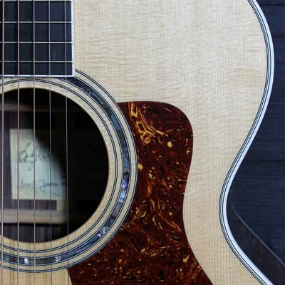 Taylor Legacy Collection 815e Rosewood Jumbo Acoustic-Electric Guitar image 11