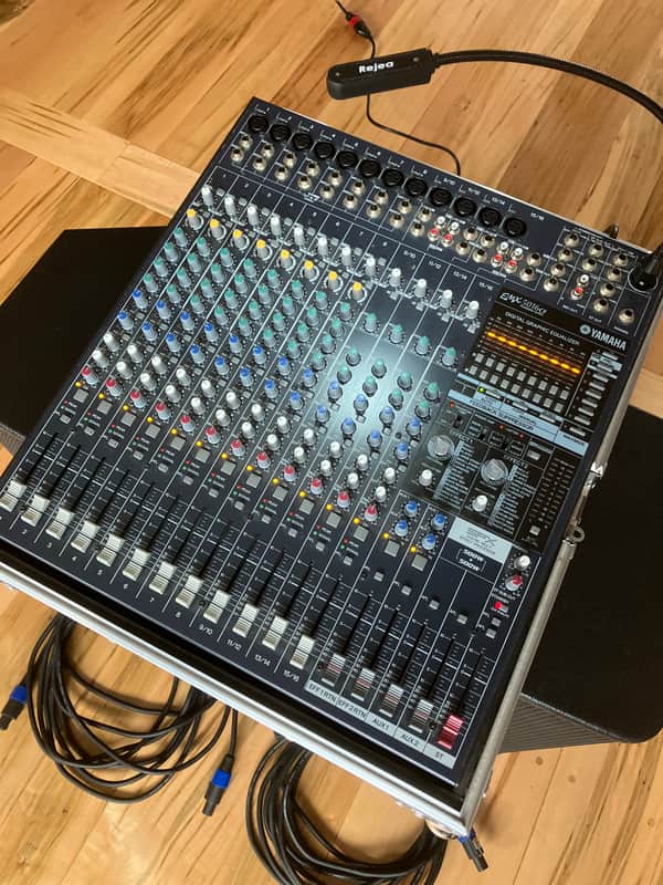 Yamaha EMX5016CF 16 Channel 500-Watt Powered Analog Mixer | Reverb