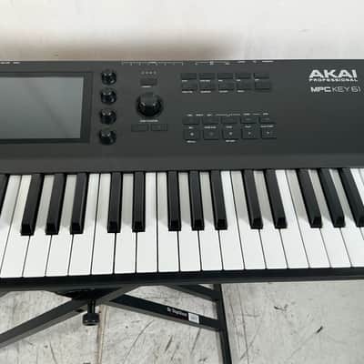 Akai MPC Key 61 Standalone Workstation Synthesizer 2020s - Black image 3
