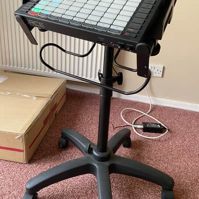 Akai Force Standalone Music Production / DJ Performance System 2019 - Black image 7