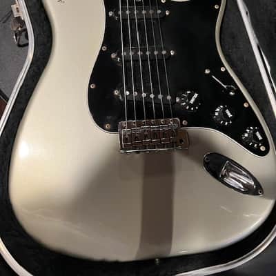 Fender 25th Anniversary Stratocaster Body 1979 - Silver over White Pearlescent image 3