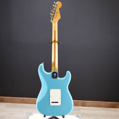 Fender Player II Stratocaster Left Hand Maple Aquatone Blue image 8
