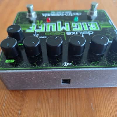 Electro-Harmonix Deluxe Bass Big Muff Pi Distortion / Sustainer 2012 - Present - Black / Green image 3