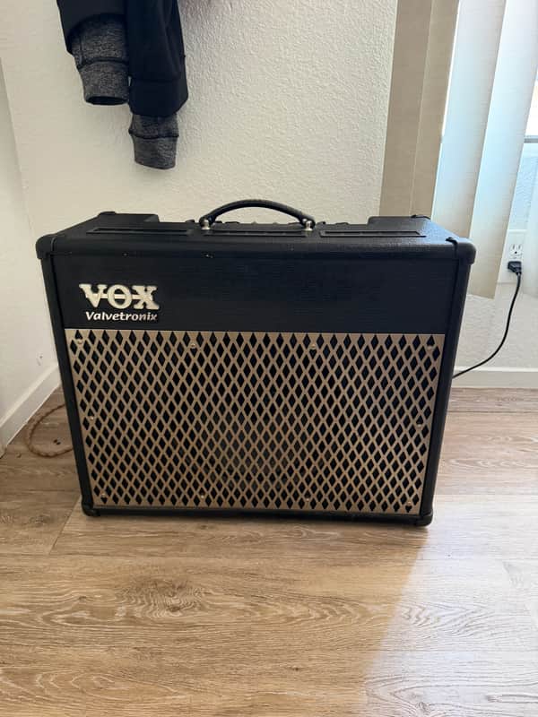 Vox Valvetronix AD50VT 50-Watt 1x12 Hybrid Guitar Combo Amp 2004 - 2008 - Black image 1