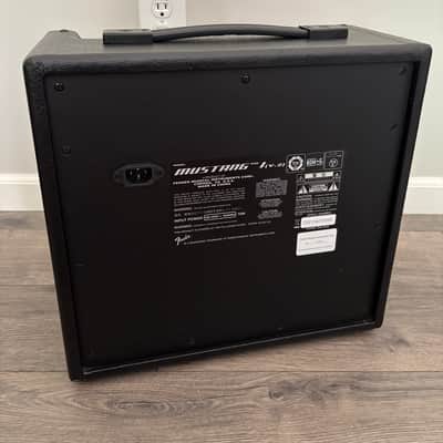 Fender Mustang I (v.2) 20W 8" Combo Guitar Amplifier With Fuse Editing Software image 12