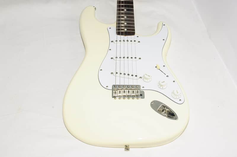 Excellent Fender Japan ST-38 Stratocaster Electric Guitar RefNo