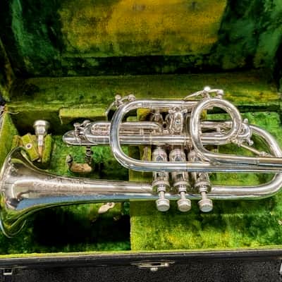 Unique Vintage King Cornet by HN White image 11