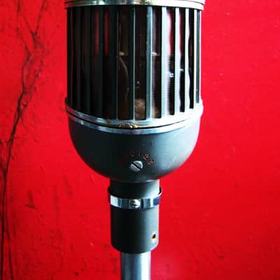 Vintage 1950's Altec 639A ribbon / dynamic cardioid microphone w Altec 24A stand image 12