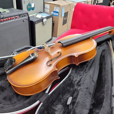 Bucharest 16" Viola Outfit with Casr and Bow model 31055H - Violin burst image 11