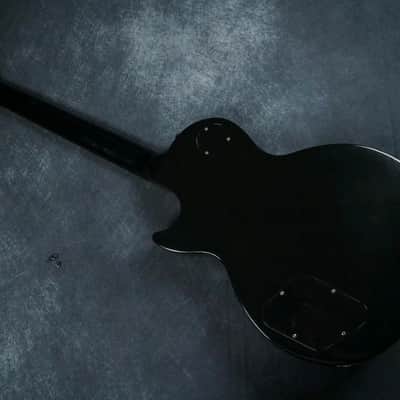 Gibson Les Paul Studio 2004 - Ebony - Chainsaw case - repaired image 11
