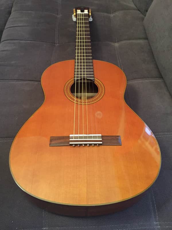 Yamaha CG162C Cedar Top Classical Guitar Natural image 2