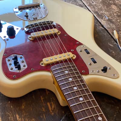 Fender Japan Early 1993 FujiGen-Buiilt Jaguar 1966 Reissue MIJ N-Serial 1993-94 Olympic White image 7