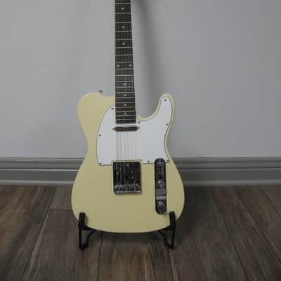 Partscaster Tele standard 2026 - Vintage Yellow satin nitro image 1