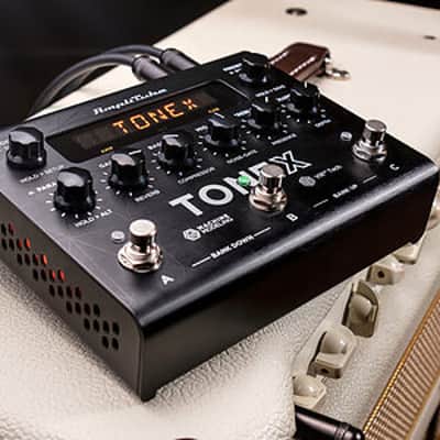 IK Multimedia ToneX Pedal  IN BOX GREAT CONDITION - Black image 3