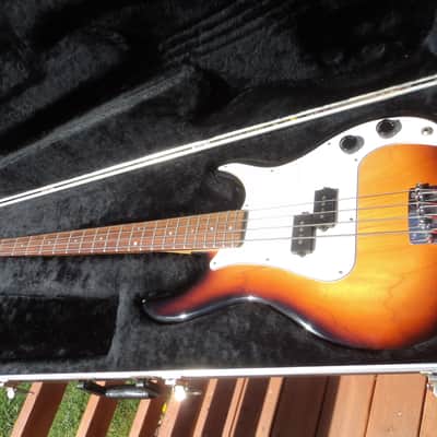 USA PEAVEY FURY BASS, 1987 GENERATION 2, SPLIT P BASS PICKUP, PEAVEY CASE image 1