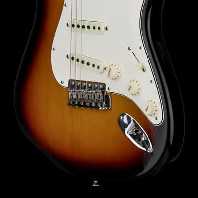 Fender Custom Shop Vintage Custom '62 Stratocaster NOS (2019) - 3-Color Sunburst #98874 with Original Hard Case image 7