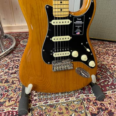 Fender American Professional II Stratocaster HSS Roasted Pine MN 2024 - Natural image 2