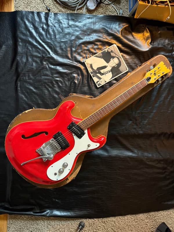 Red Mosrite Combo serial # 10 image 1