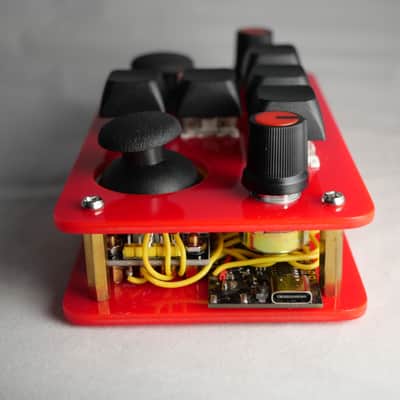 madMidi Wireless Acrylic Midi Controller image 3