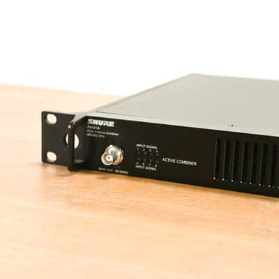 Shure PA821A Antenna Combiner for PSM Wireless Systems  - 470-952 MHz CG0106D image 4
