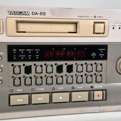 Tascam DA-88 Digital 8-Track Recorder image 3