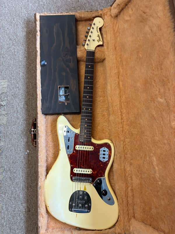 Fender Jaguar 1963 - Factory White over Sunburst