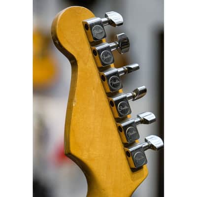 1983 Fender Standard Stratocaster (USA) with Maple Fretboard ivory white image 4