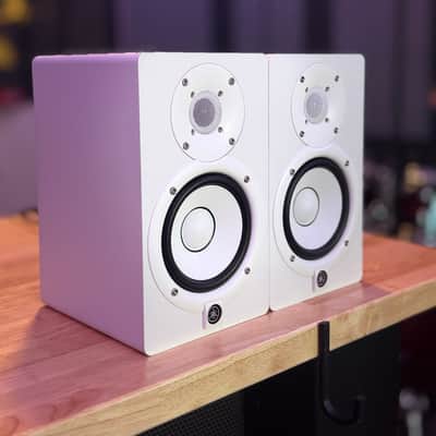 Yamaha HS5 5" Powered Studio Monitor (Pair) 2015 - Present - White image 1