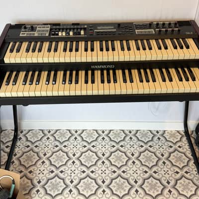 Hammond SK2 with original stand & case