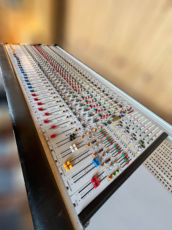 Argentini Console 32CH - INDUCTOR EQs 1976 - Alluminum white and Wood image 1