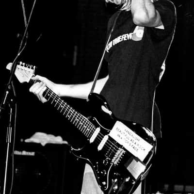 Kurt Cobain Vandalism Stratocaster Replica - 35" Mini Guitar - Reliced image 13