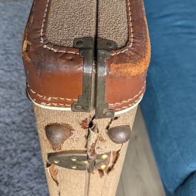 Fender Brown Case 1962 - Brown Tolex - Orange interior image 12
