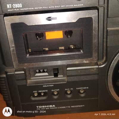 Toshiba  Rt-2800 tape cassette recorder 3 band radio with parabolic dish and original microphone late 70s early 80s image 5