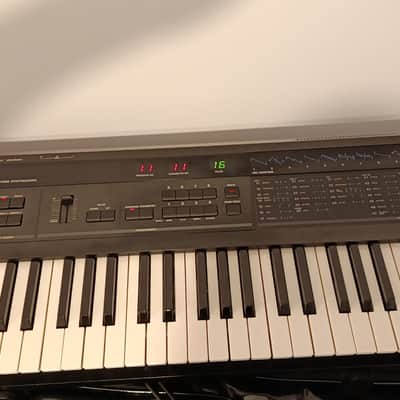Korg DW-8000 Synthesizer (with new memory battery/ mit neuer Speicherbatterie)