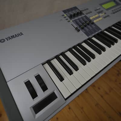 Yamaha Motif ES 8 Production Synthesizer image 7