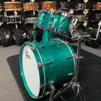~WOW!~ Gretsch USA Custom 5-Piece 10/12/14/16/22 Drum Kit Set in Caribbean Blue Gloss Lacquer image 2