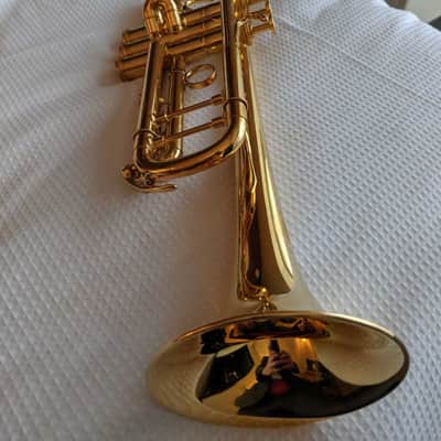 Pre-owned Van Laar B1 trumpet in gold plate! image 2