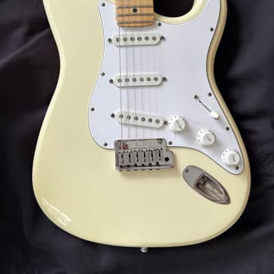 Fender Stratocaster 1987-88 - Olympic White image 2